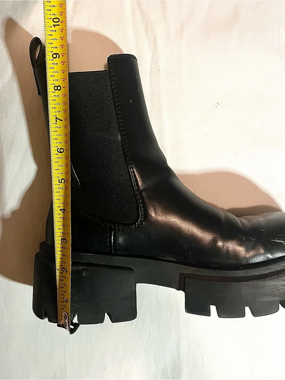 H&M women’s black leather pull-on ankle boots